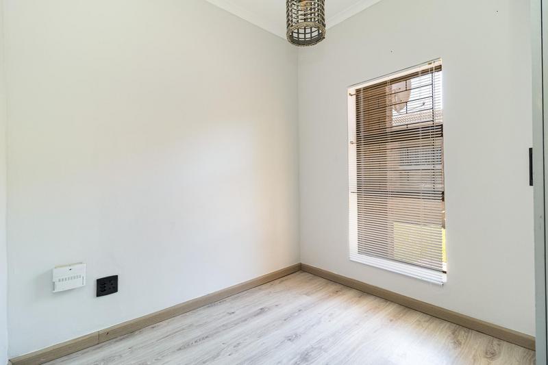 2 Bedroom Property for Sale in Sonstraal Heights Western Cape